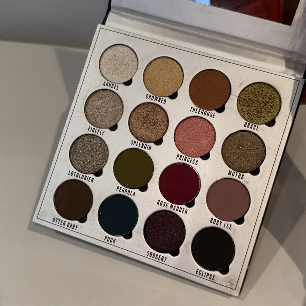 MOVING SALE Makeup Obsession Rady Eye Shadow and Highlight Palette Set